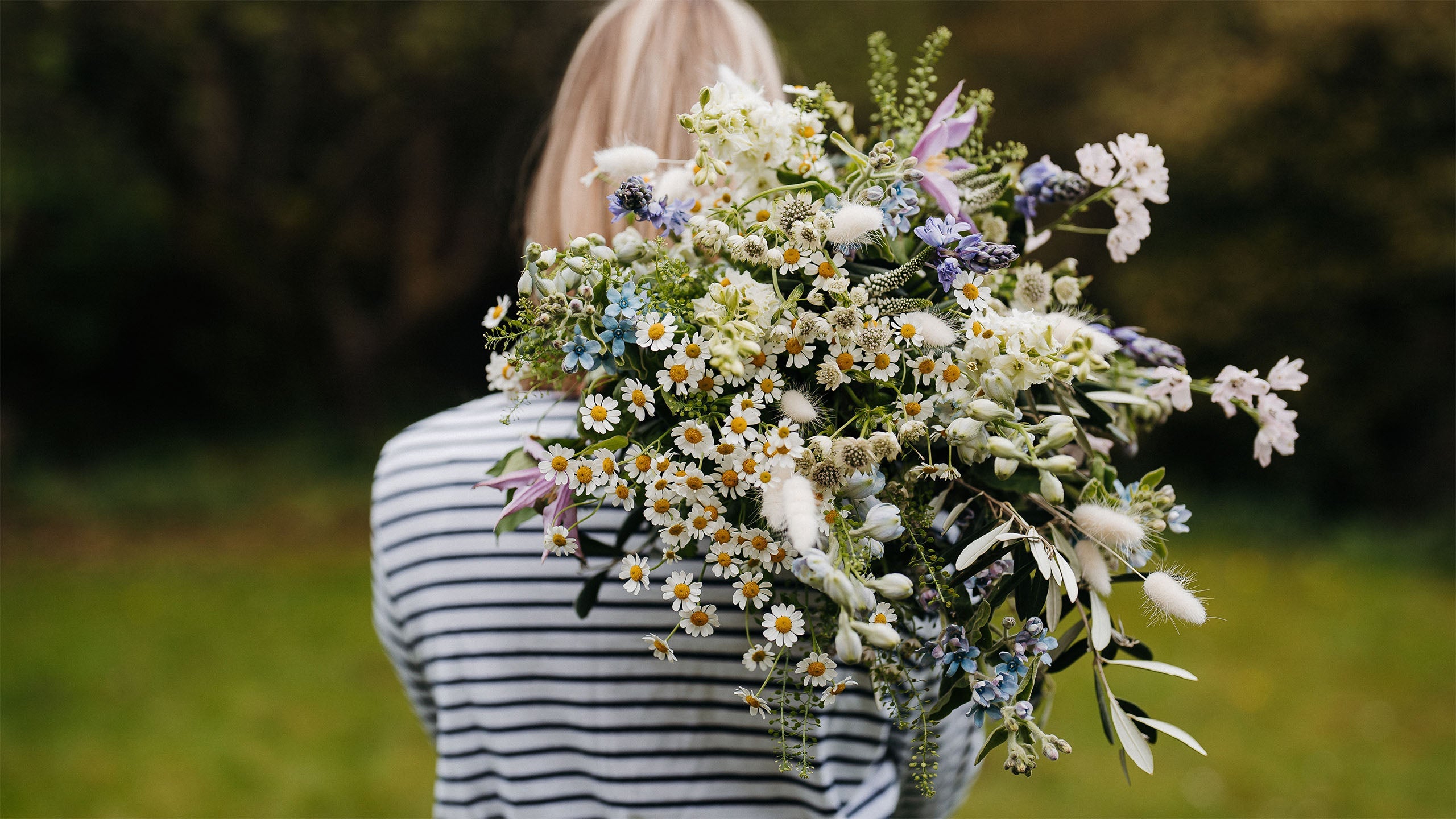 Luxury Flowers For Same Day Delivery In Surrey