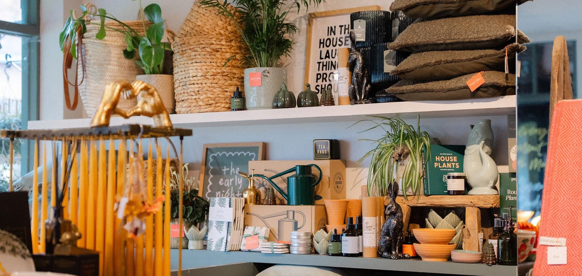 Discover thoughtful gifts for Dad at Mad Lilies. Shop luxury candles, garden gifts, mugs, books and unique little treats for birthdays and special occasions.