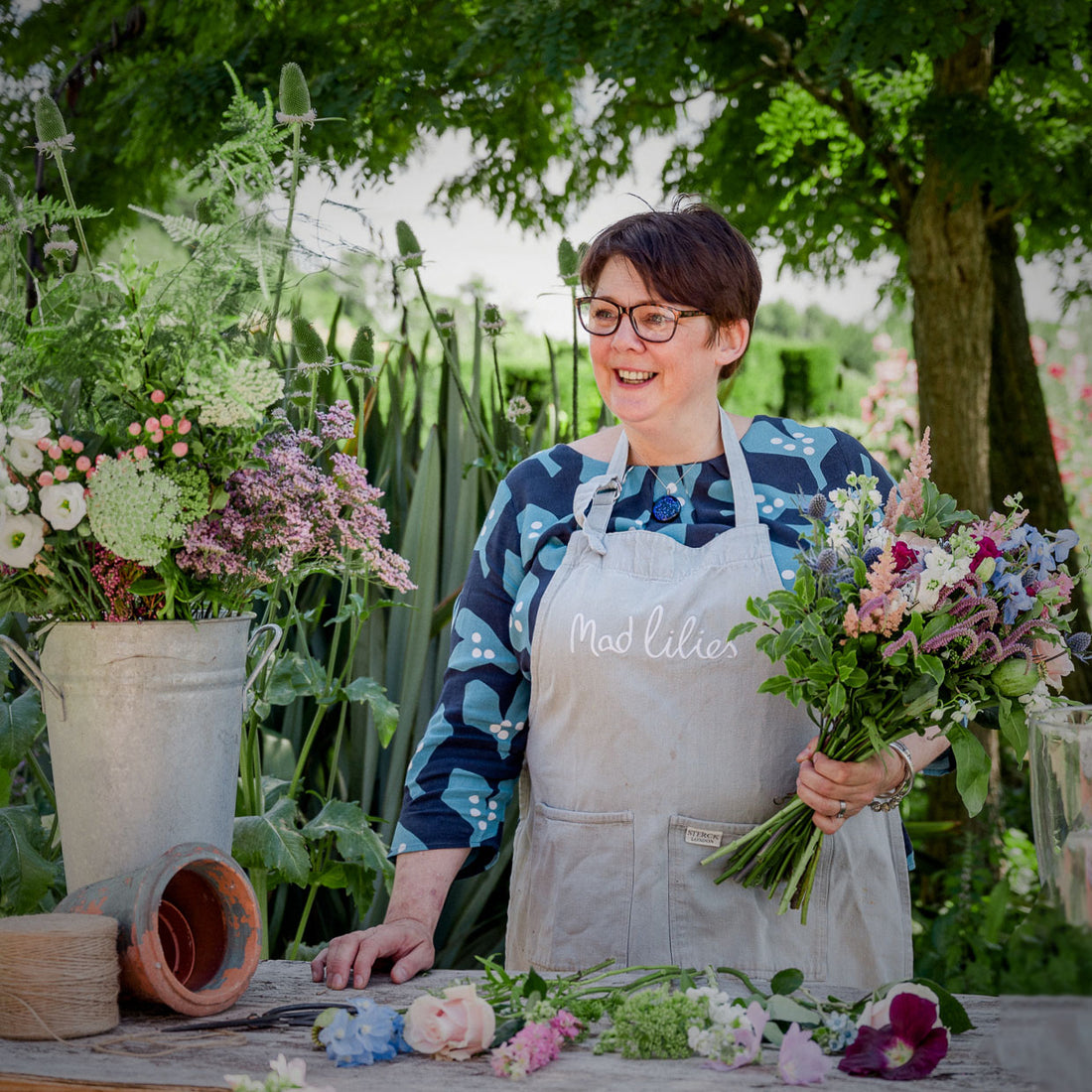 Same Day Flowers Delivered By Hand In Surrey Mad Lilies Banstead