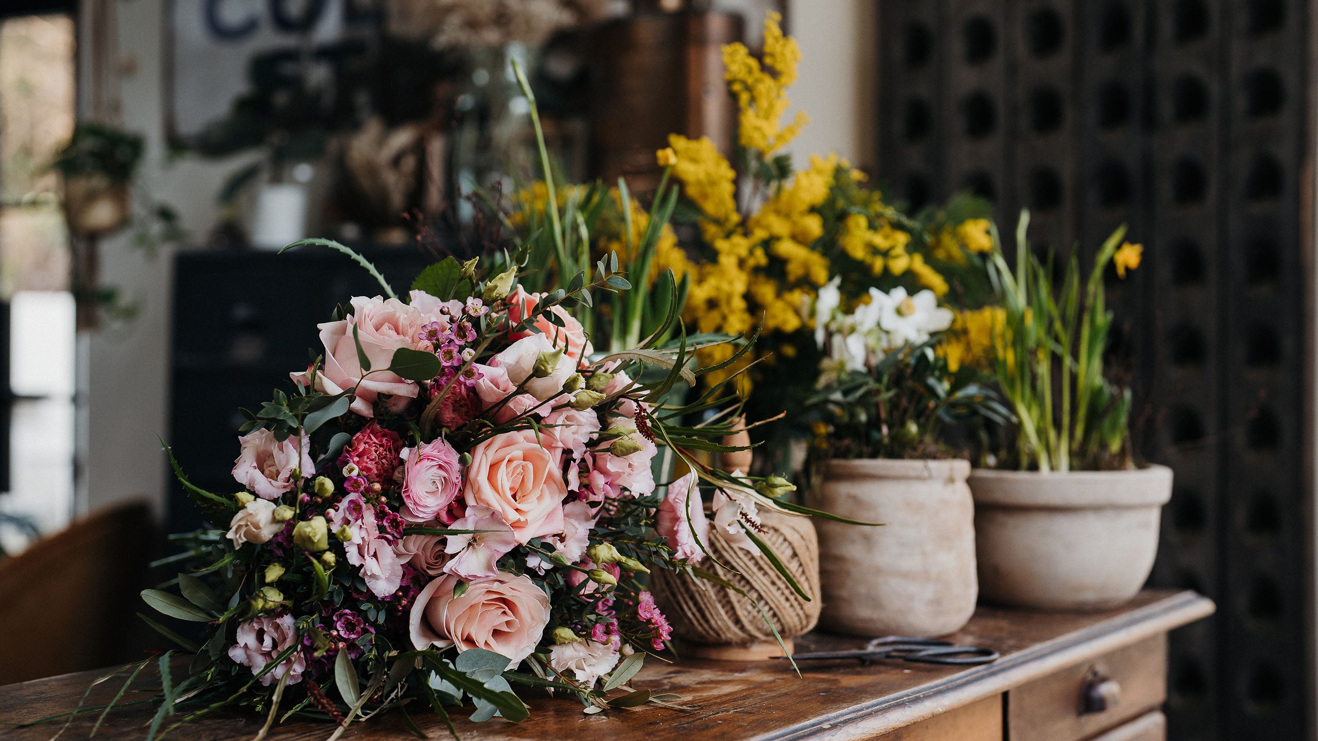 Luxury Florist, Homeware & Gifts