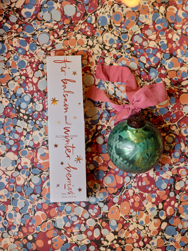 A hibernal scent filled with Yuletide ritual, Fir Balsam &amp; Winter Berries