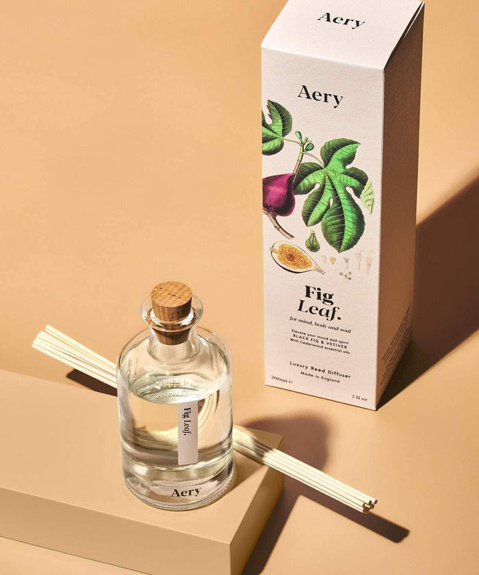 Aery Fig Leaf Reed Diffuser with natural reeds, featuring fig, coconut and cedarwood fragrance for long-lasting home scent.