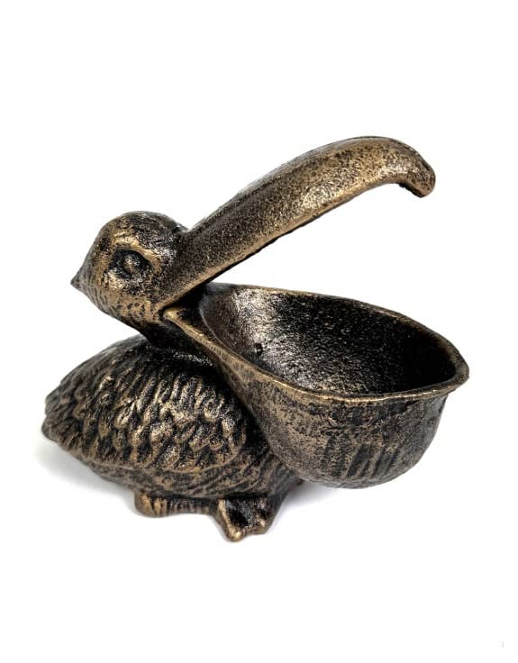 Decorative cast iron pelican trinket bowl for jewellery, keys and treasures. A vintage-inspired home accessory full of charm and character.