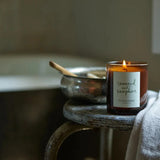 Alt text: Plum & Ashby Seaweed & Samphire scented candle 220g, hand-poured in England with natural soy wax and a fresh coastal fragrance.
