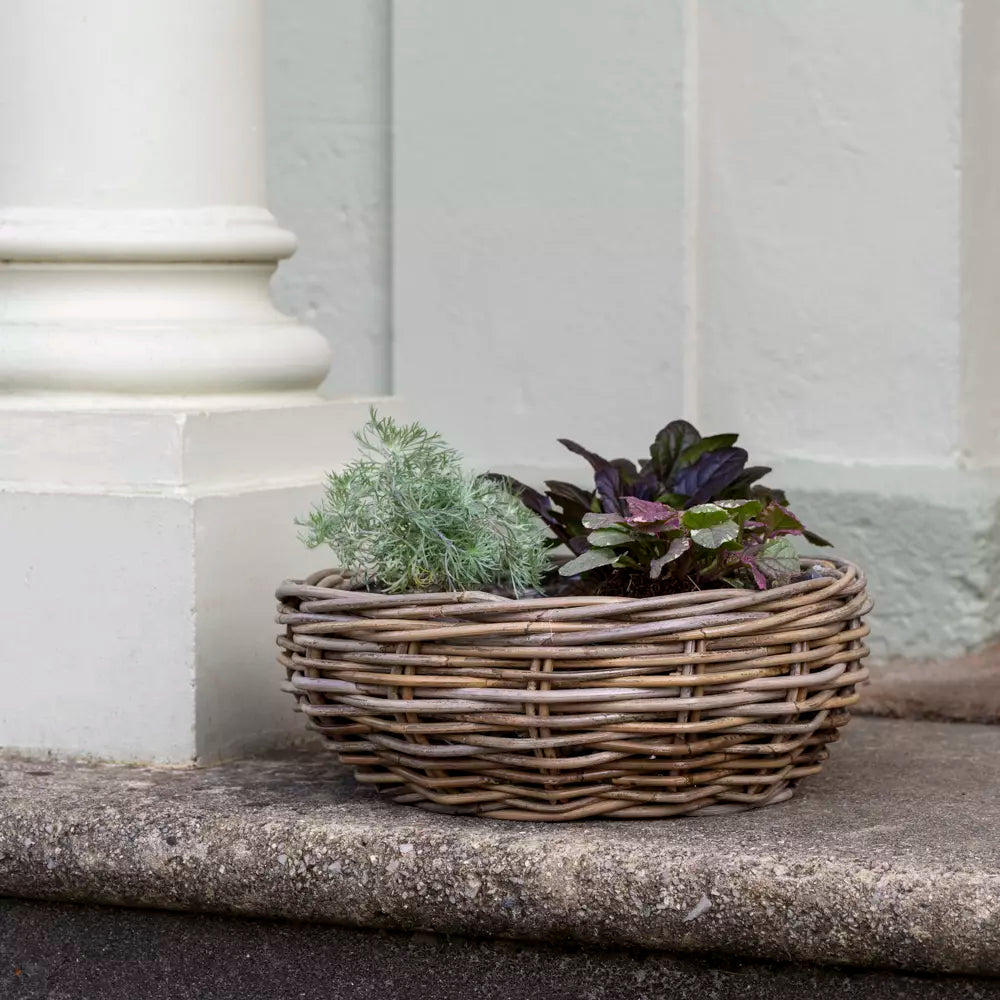 Kubu basket planters with waterproof lining. A natural woven plant pot, perfect for indoor plants, herbs and flowers.