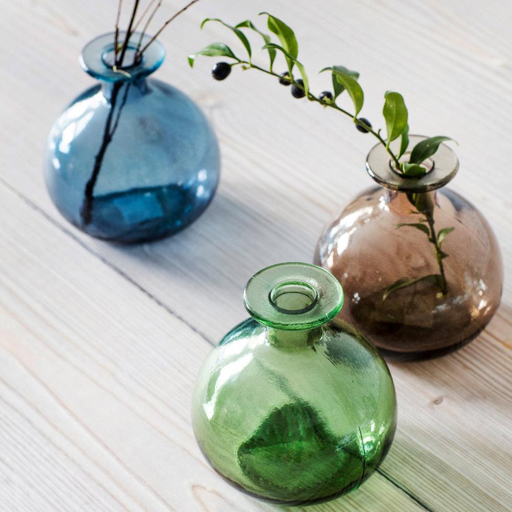 Wye Round Recycled Glass Bud Vase for single flowers and small stems.